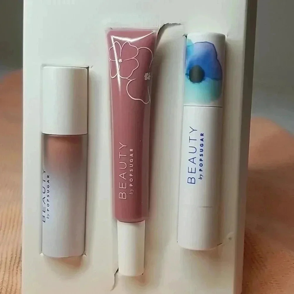BEUTY by pop sugar peace. Love. Lips snow queen